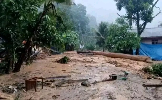 Gubernur Aceh Nangis : 4 Kampung Hilang, Ini Seperti Tsunami KeduaGubernur Aceh Muzakir Manaf menyebut, empat kampung di Aceh menghilang akibat bencana alam banjir bandang