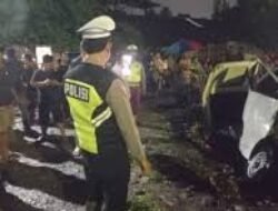 TRAGIS! MOBIL TERTABRAK KA DI SUNGGAL, DOKTER LANSIA MENINGGAL DUNIA