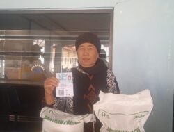 Pemerintah Desa Guwa Kidul Bagikan Bantuan Pangan, Kuota Ditingkatkan Jadi 2.200 Penerima Demi Pemerataan