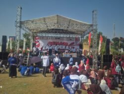 Senam Kemerdekaan RI ke-81 Pecah! Warga Rembang Tumpah Ruah di Alun-Alun, Hadiah Doorprize Bikin Heboh