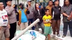 Kades Helvetia Diduga Terbitkan Surat Keterangan di Objek Yang Sama, Puluhan Warga Dusun IV Geruduk Kantor Desa dan Bakar Ban Bekas